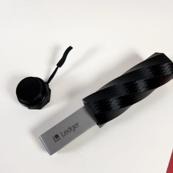 Ledger Nano X Case With Water Resistant Seal And Carry Strap - Picture 1 of 5